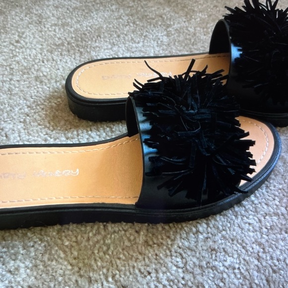 Dirty Laundry Shoes - Dirty laundry black sandals